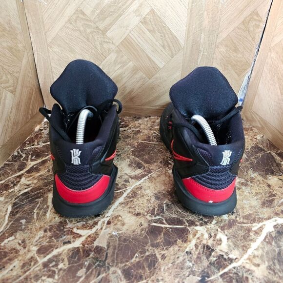 Nike Kyrie Infinity Bred GS Youth DD0334-004 basketball shoes size GS 7y 284 - Picture 11 of 11